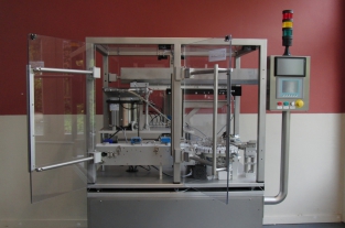 Assembly line for syringes